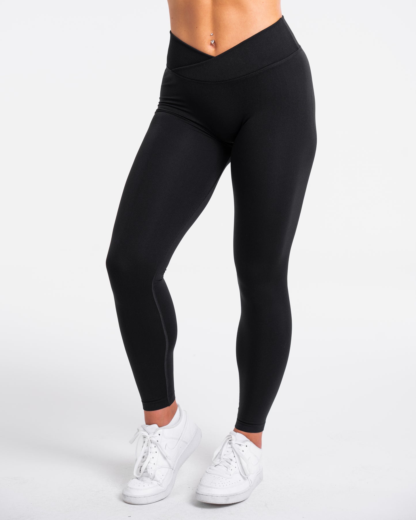 Fearless V-Shape Covert Scrunch Leggings "Schwarz"