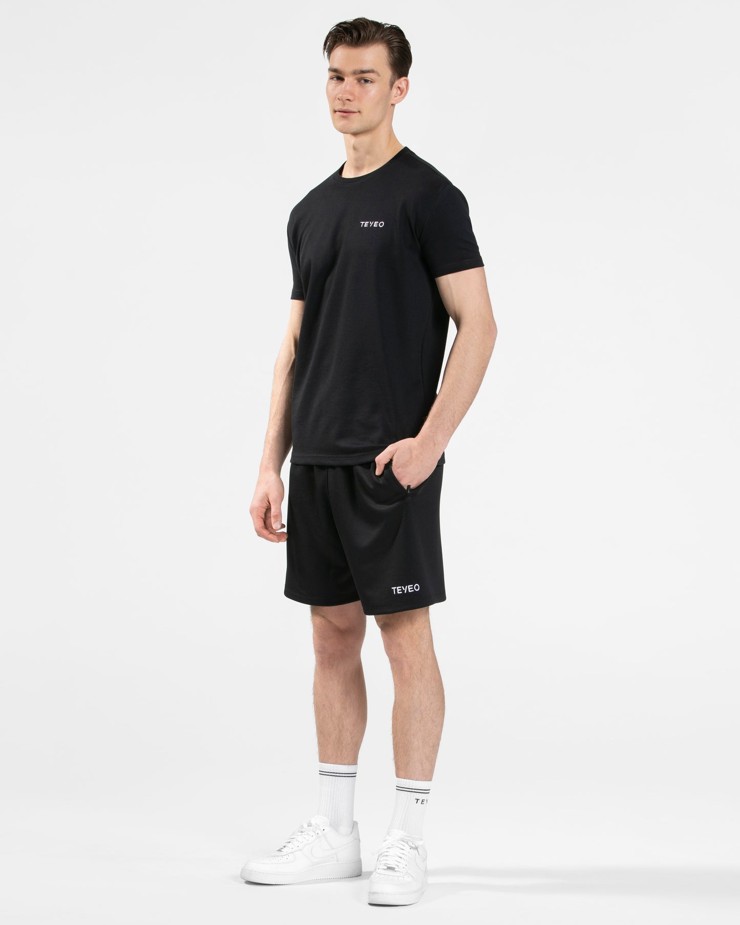 Arrival Fitted T-Shirt "Schwarz"